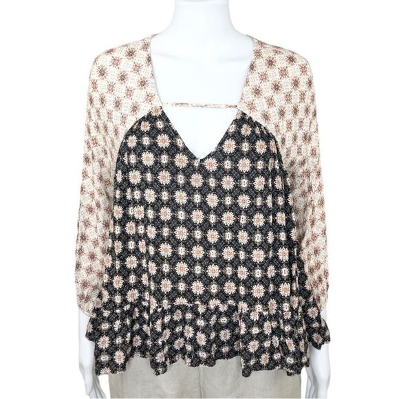 Forever 21 Women’s Boho Long Sleeve Tie Cuffs Cut Out Ruffle Hem Blouse Size M - Picture 1 of 7
